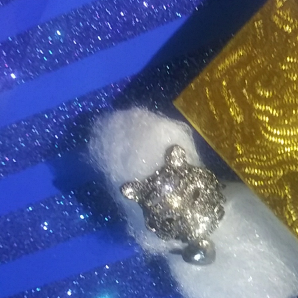Glittery Glowing Eyed Black Panther Heart Ring NWT